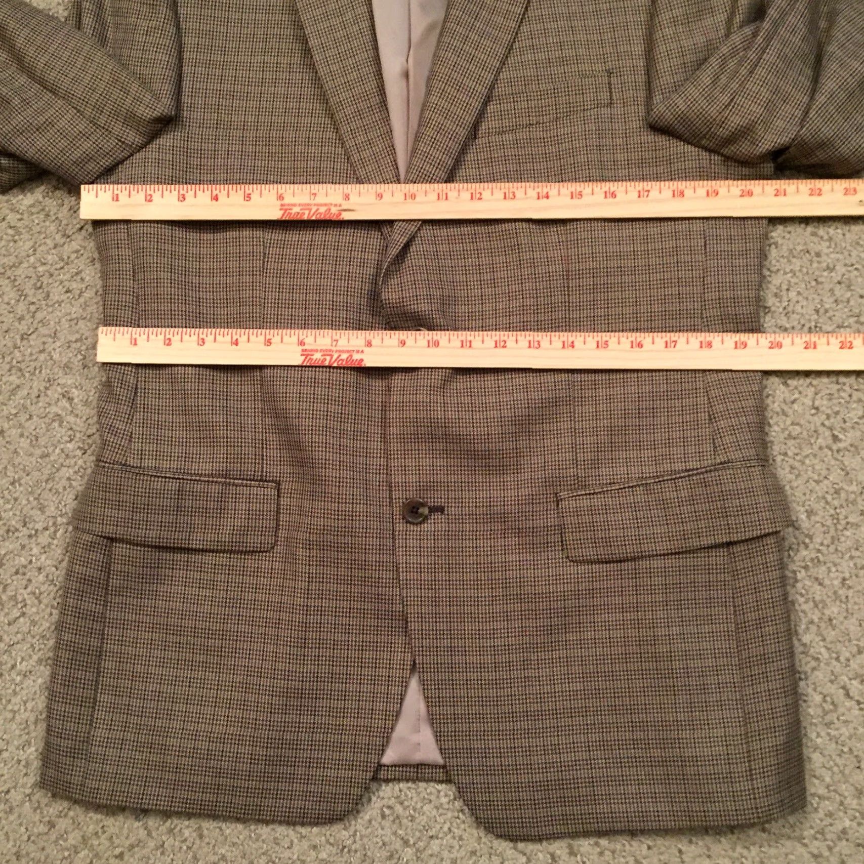 Izod Izod Blazer Mens 40 Regular Beige Plaid Two Button Polyester Blend Jacket Coat One-Button Notch Lapel Vintage? No. Size 40R - 5 Thumbnail