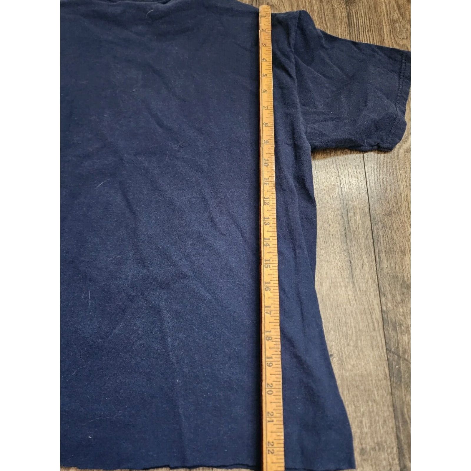 Vintage M&M's Candy Blue Christmas Guitar T-Shirt Adult Medium Graphic Logo Music Holiday Mens Size US M / EU 48-50 / 2 - 2 Thumbnail