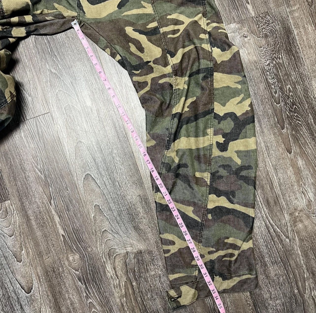 Other Reserved Essential Pants Mens 34 Green Camo Corduroy Cargo Size US 33 - 10 Thumbnail