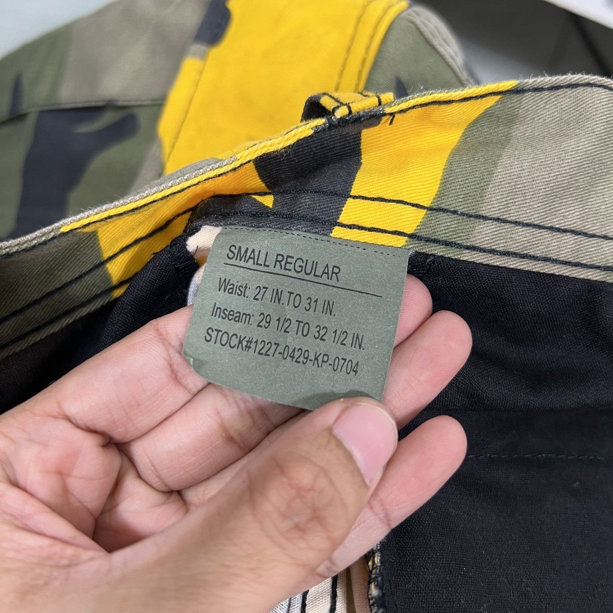 Japanese Brand 🔥 VINTAGE ROTHCO BDU CAMO FLASH CARGO PANTS Size US 29 - 11 Thumbnail