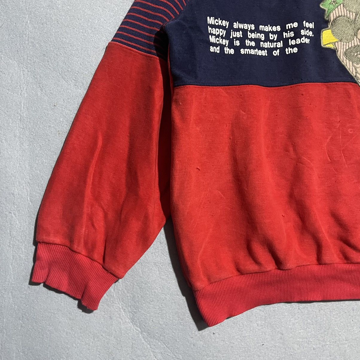 Disney Vintage Mickey Unlimited Red Sweatshirt – 1990s Disney Size US L / EU 52-54 / 3 - 5 Thumbnail