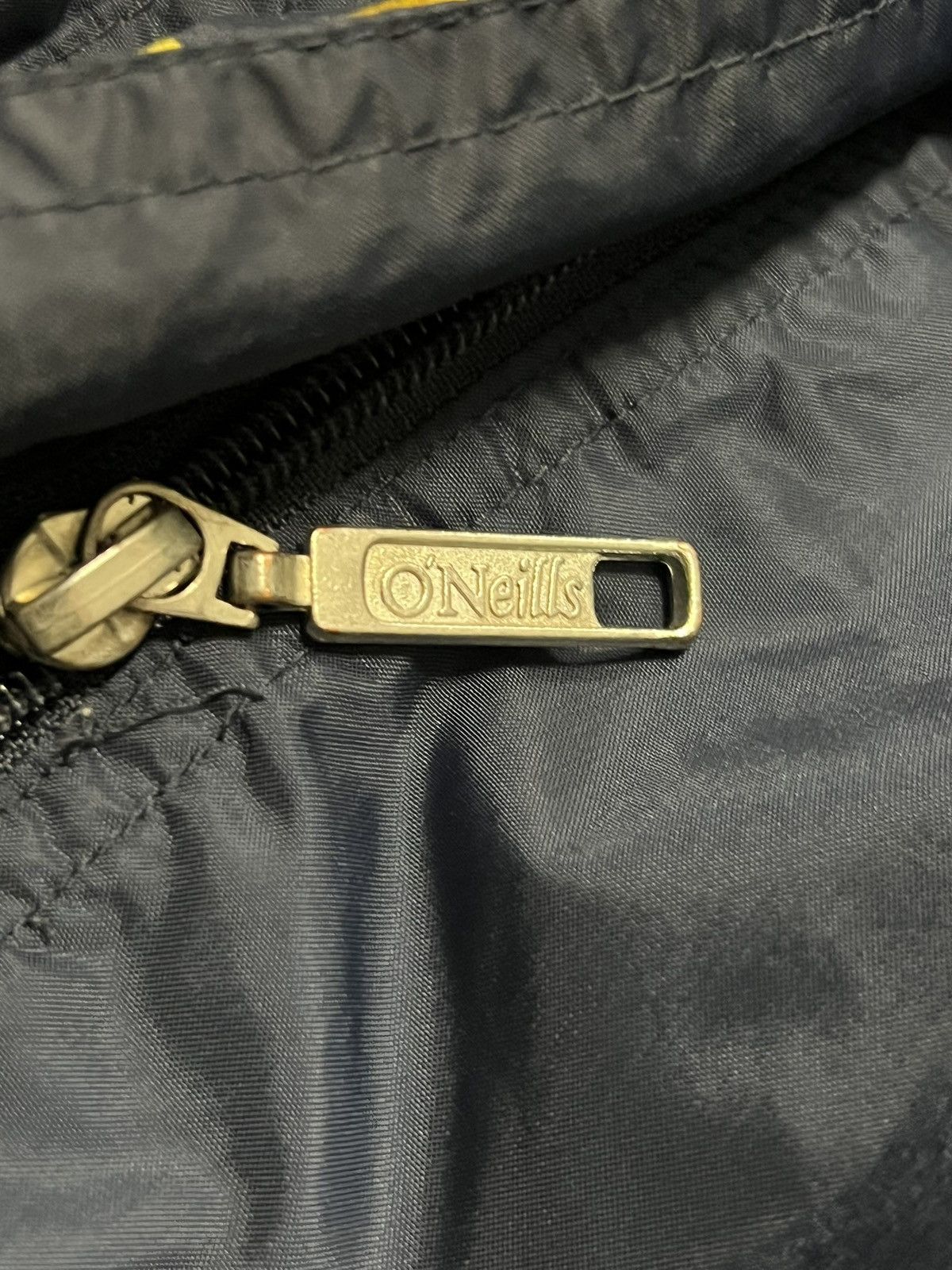Vintage RARE AN CLAR ONEILLS FOOTBALL WINDBREAKER Size US M / EU 48-50 / 2 - 13 Thumbnail
