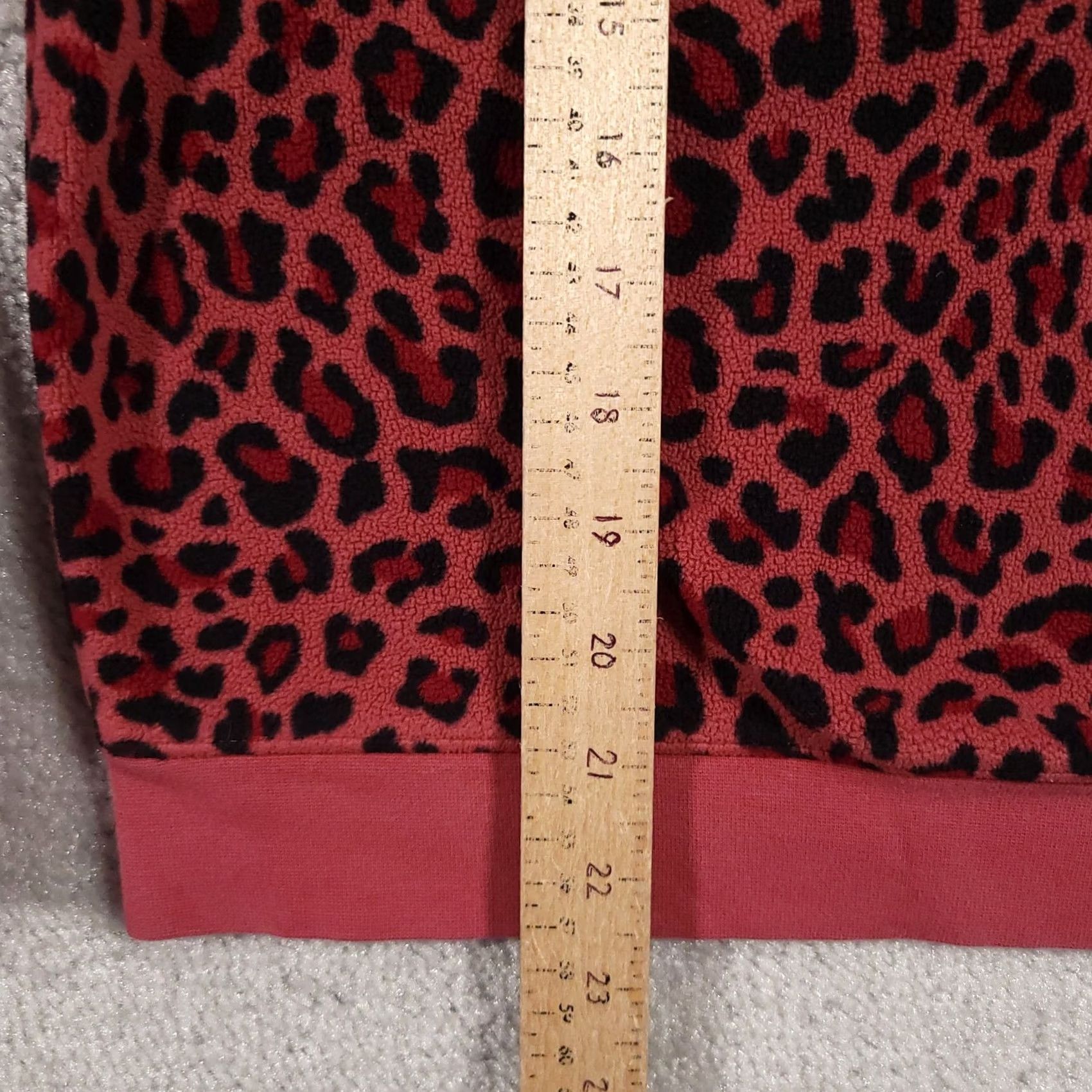Nike VINTAGE Nike Sweater Womens XS Leopard Print Crewneck Pullover Fleece Animal Print Size XS / US 0-2 / IT 36-38 - 7 Thumbnail