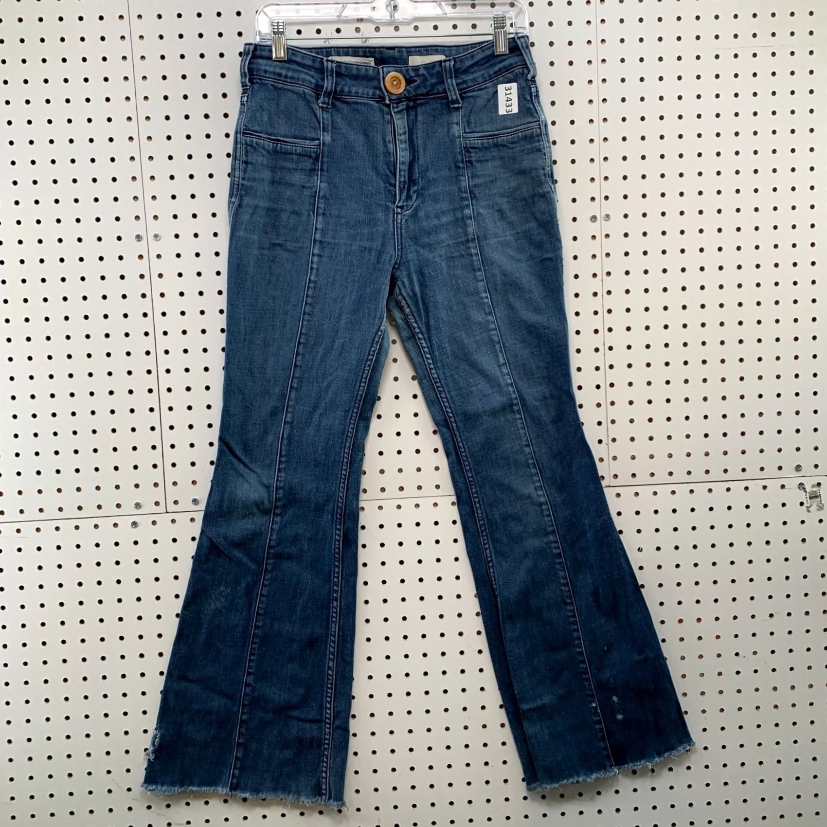 Vintage Anthropologie Pilcro Blue Denim Flared Jeans Womens Size 28x29 Casual FLARE Size 28" / US 6 / IT 42 - 2 Thumbnail