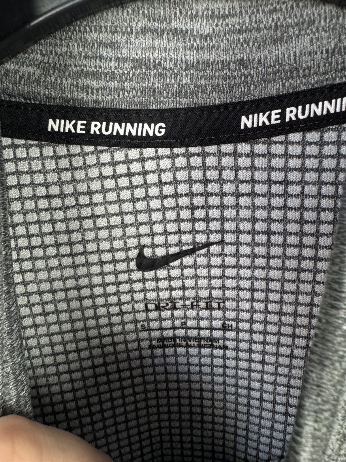 Nike Men’s Nike Running Dri-Fit Long Sleeve Shirt Sportswear Size US S / EU 44-46 / 1 - 8 Thumbnail