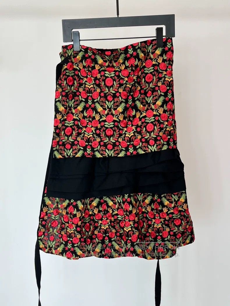 Comme des Garcons Comme des Garcons size S Embroidered Pleated Skirt Size 23" - 4 Thumbnail