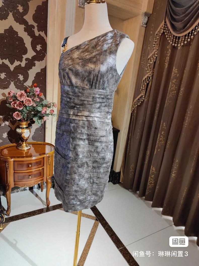 Versace Versace Medusa dress Size M / US 6-8 / IT 42-44 - 7 Thumbnail