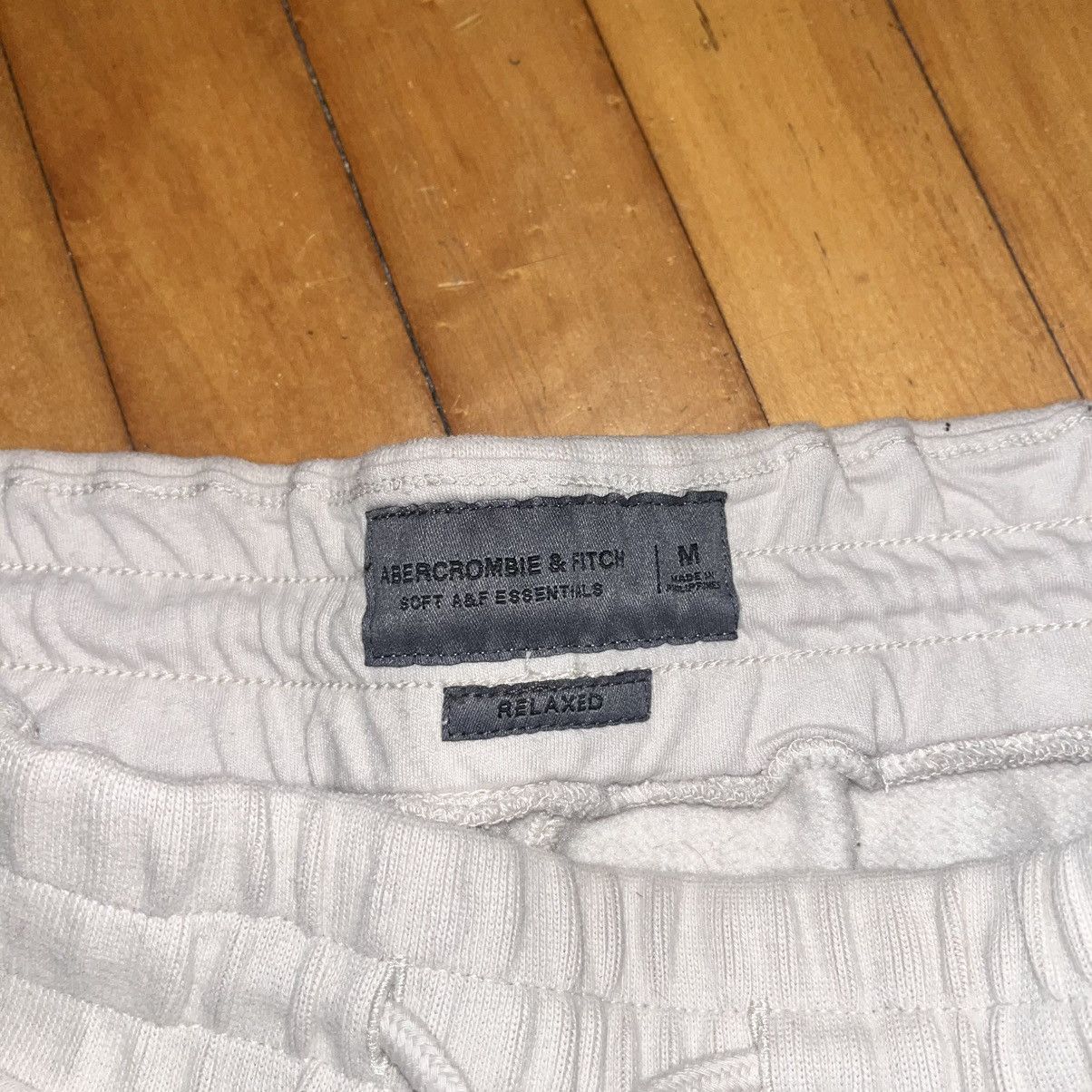 Abercrombie & Fitch Abercrombie and fitch cream soft blank shorts Size US 31 - 2 Thumbnail