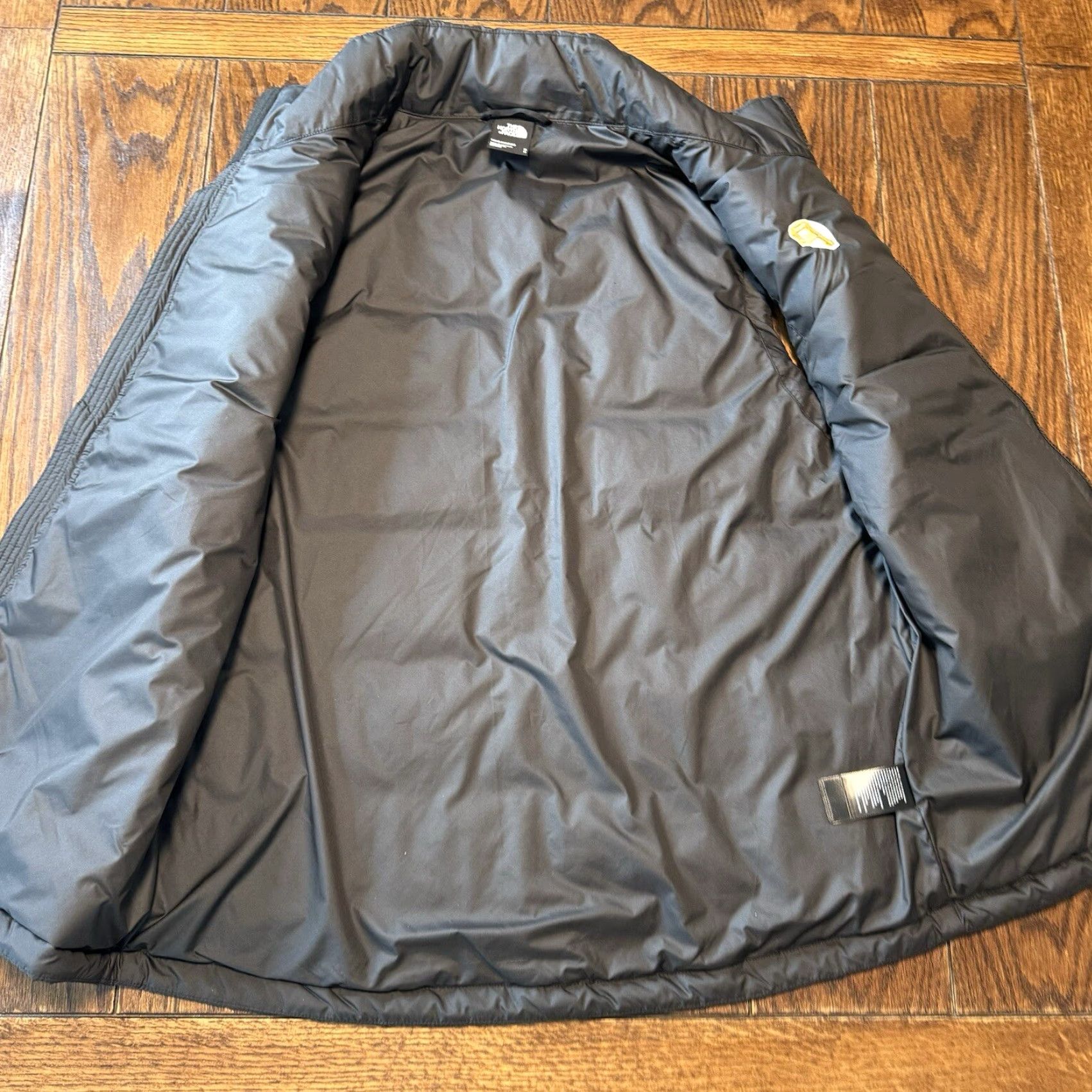 The North Face The North Face Puffer Vest Mens Medium Black Zip Pockets Pittsburgh Pirates MLB Size US M / EU 48-50 / 2 - 6 Thumbnail