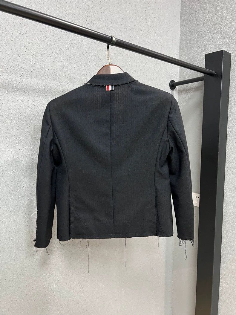 Thom Browne Thom Browne Luo Su destroys the limited-edition suit Size 42S - 2 Thumbnail