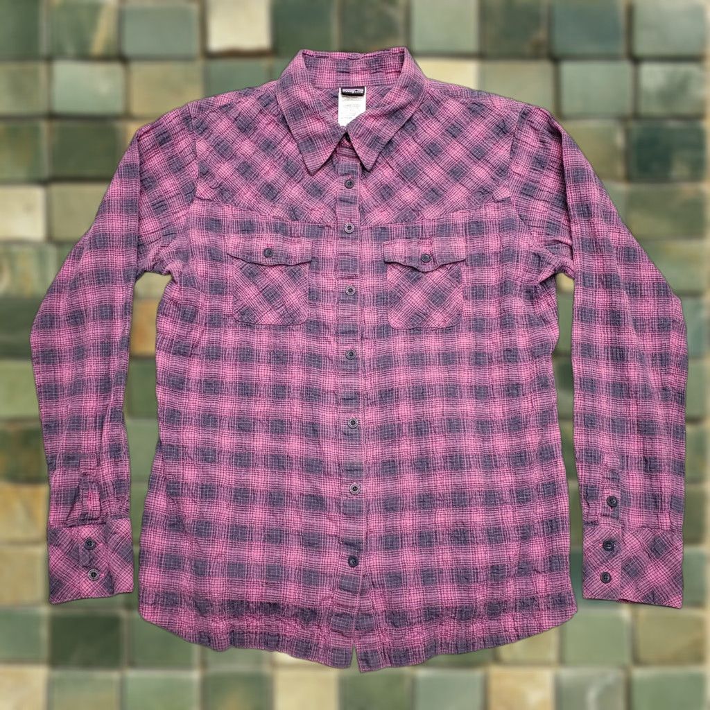 Patagonia Patagonia Shirt Womens Sz 8 Pink Plaid Crinkle Organic Cotton Blend Long Sleeve Size M / US 6-8 / IT 42-44 - 1 Thumbnail