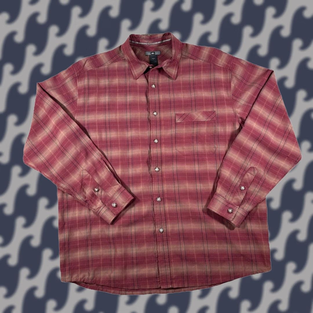 Vintage VINTAGE REI Button Down Long Sleeve Shirt Red Plaid Outdoors Men’s Size Large Shirt Size US L / EU 52-54 / 3 - 1 Thumbnail