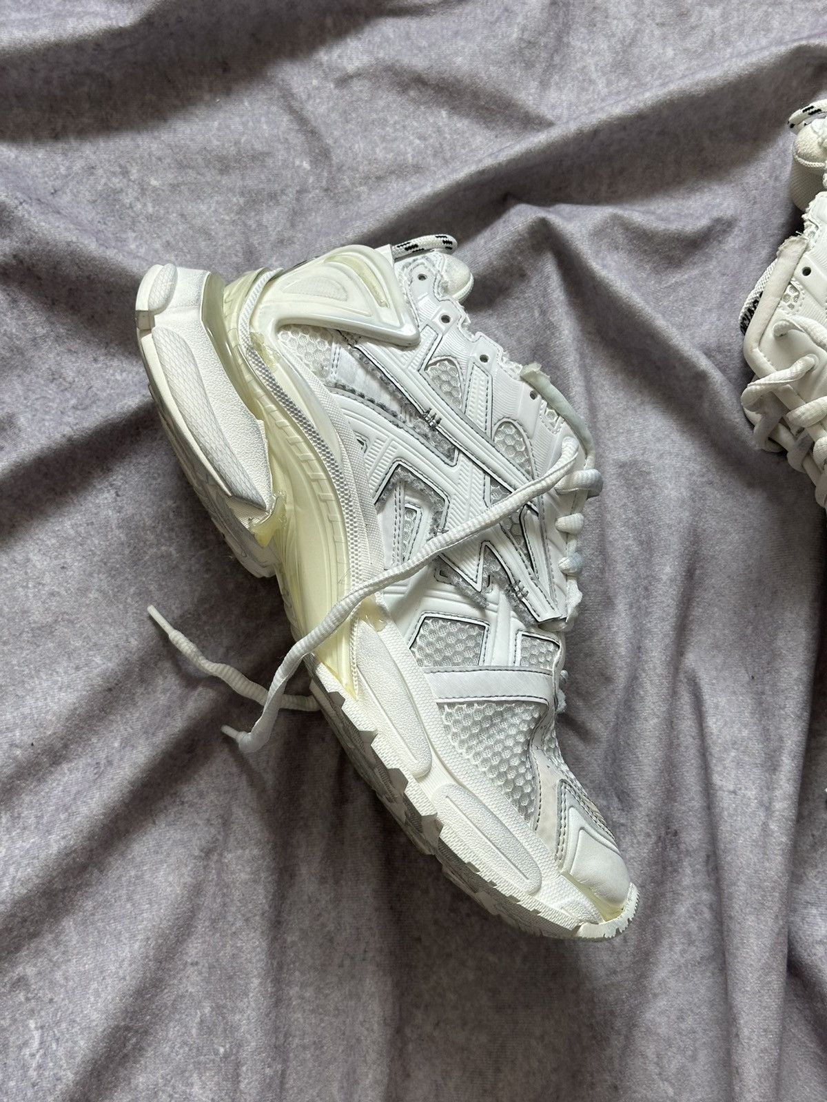 Balenciaga Balenciaga Runner Leathe Free White Sneakers Shoes Size US 10 / EU 43 - 11 Thumbnail