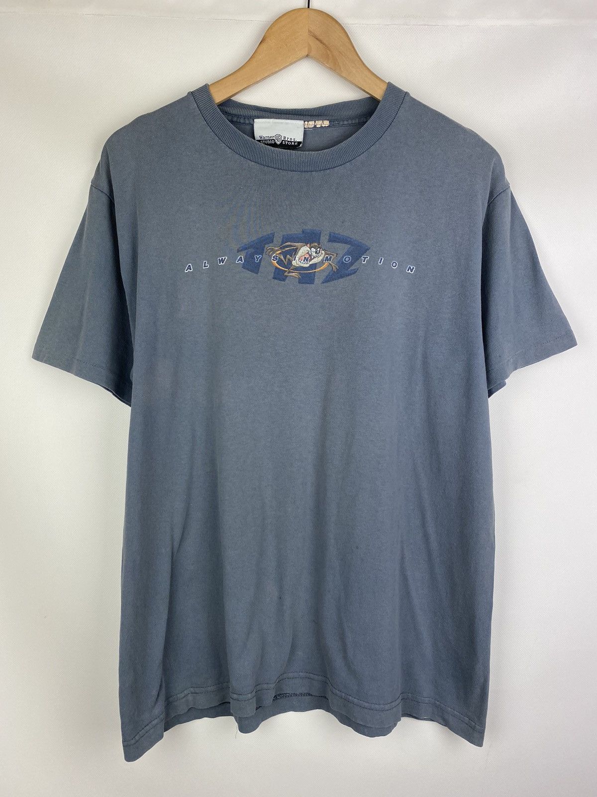 Vintage Warner Bros. TAZ Tasmanian Devil vintage 1997 t shirt Size US XL / EU 56 / 4 - 1 Thumbnail