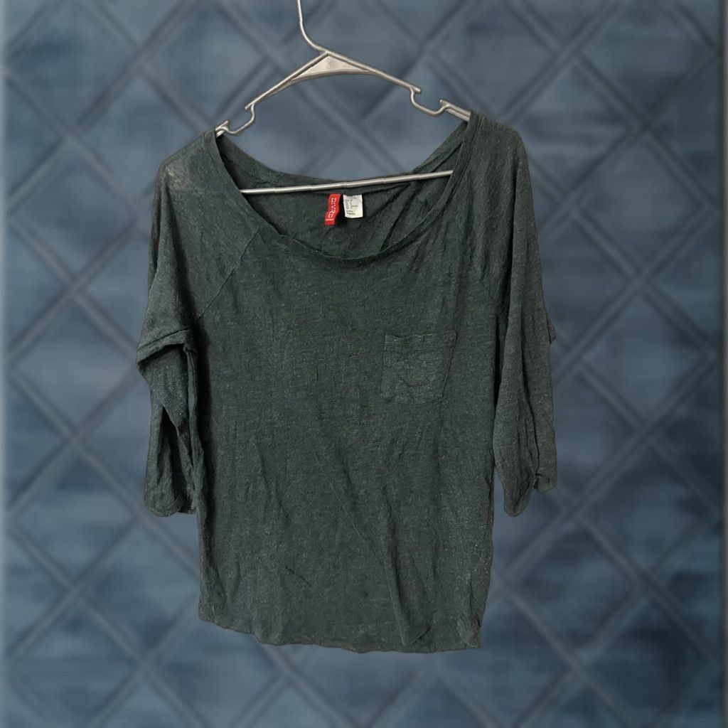 H&M H&M Divided Green Tunic Top Shirt Women Size 2 Textured 3/4 Sleeve Round Neck Size XS / US 0-2 / IT 36-38 - 1 Thumbnail