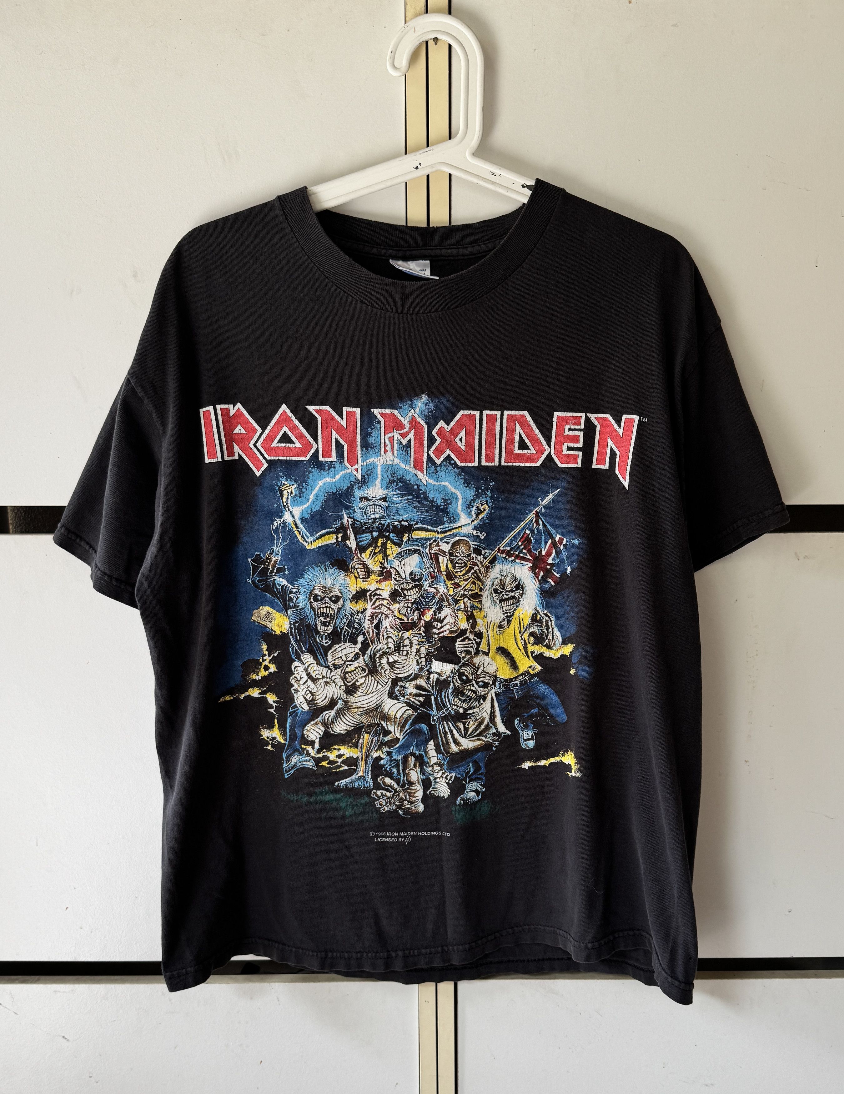 Iron Maiden VINTAGE 1996 IRON MAIDEN 'BEST OF THE BEAST' T SHIRT Size US L / EU 52-54 / 3 - 1 Thumbnail