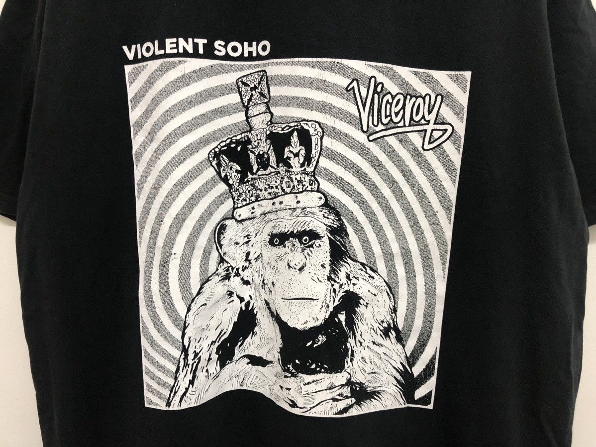 Band Tees RARE 🔥 VIOLENT SOHO 🇦🇺 ALTERNATIVE ROCK BAND VICEROY TEE Size US XL / EU 56 / 4 - 5 Thumbnail