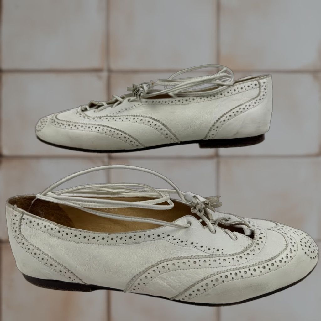 Ralph Lauren VTG Ralph Lauren Womens 5.5 B White Leather Wing Tip Brogue Flats Made in Italy Size US 6 / IT 36 - 1 Thumbnail