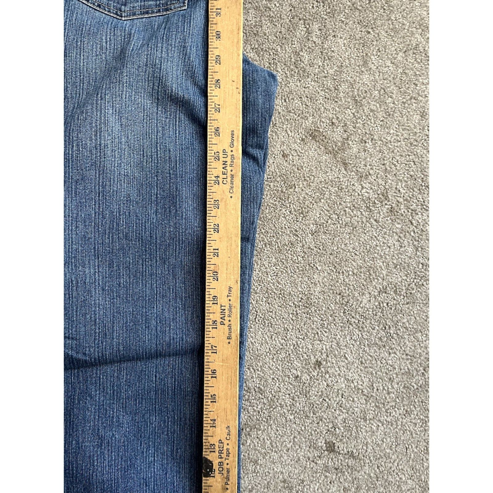 Gloria Vanderbilt Gloria Vanderbilt Jeans Womens Size 8 Blue Straight Amanda Regular Women Jeans 8 Blue Gloria Vanderbilt Amanda 90s Theme American Designer Mens Women Size 30" / US 8 / IT 44 - 6 Thumbnail