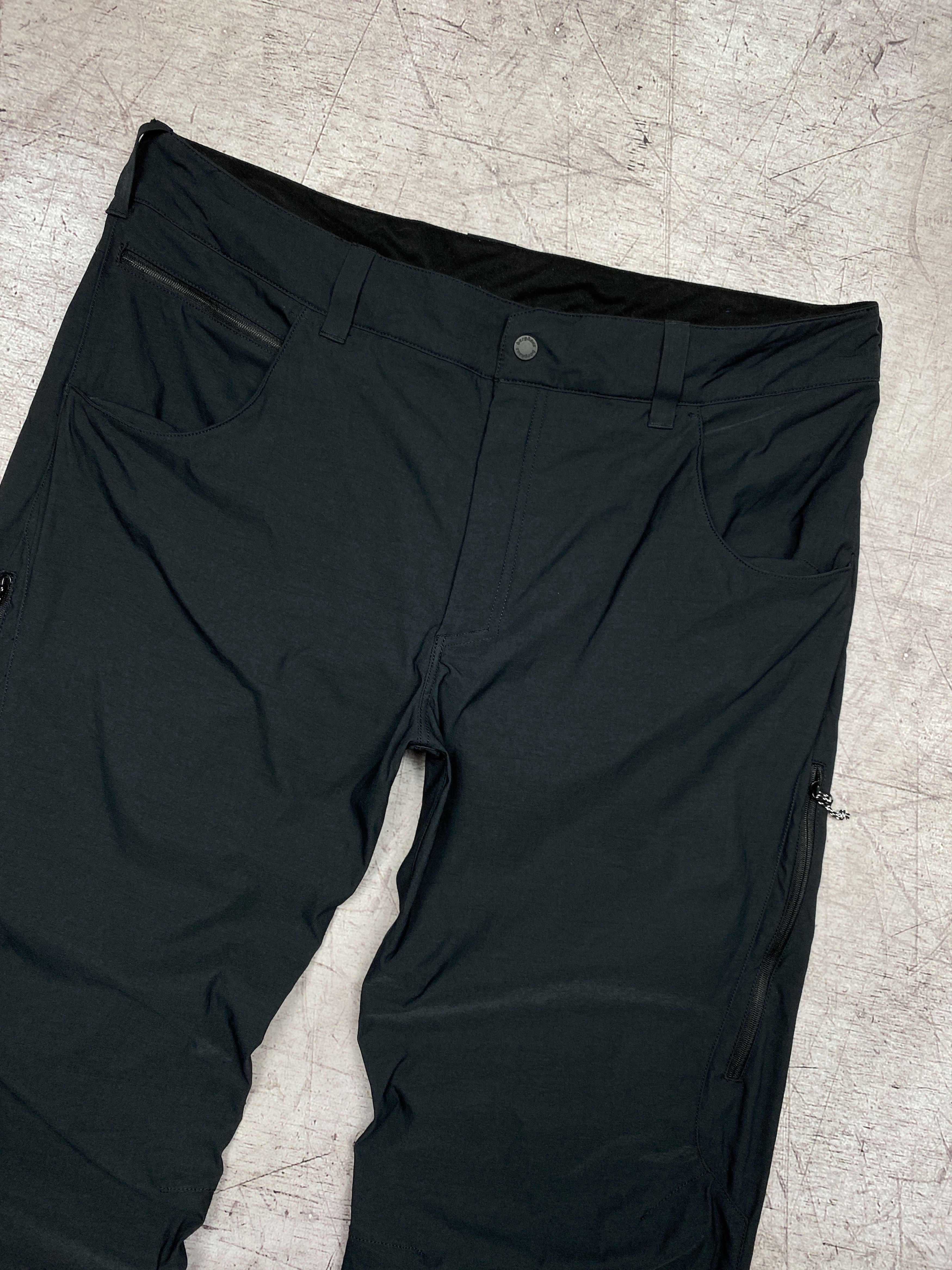 Berghaus × Vintage Berghaus Vintage Mens Outdoor Cargo Pants Shorts Size US 38 / EU 54 - 2 Thumbnail