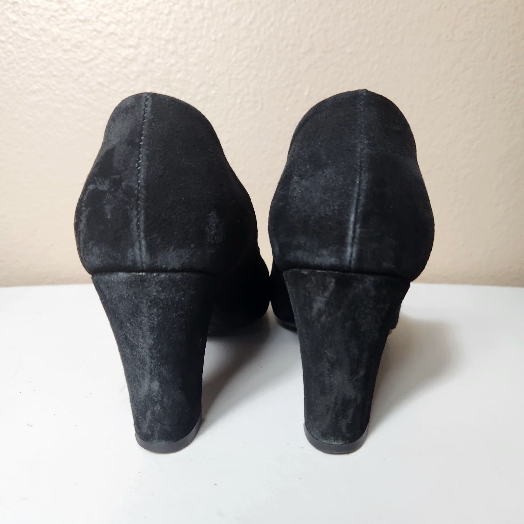 Aquatalia Aquatalia Black Suede Block Heel Pumps-Size 8 Womens Pump, Leather Lining, Leather Insole, Rubber Outsole, Slip On, High Heel Size US 8 / IT 38 - 6 Thumbnail