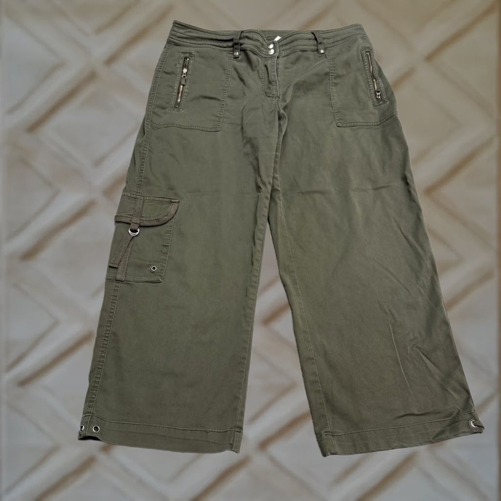 Vintage Chico's Pants Womens 2 US 12 Utility Cargo Cropped Olive Green Straight Casual Size 34" / US 12 / IT 48 - 1 Thumbnail