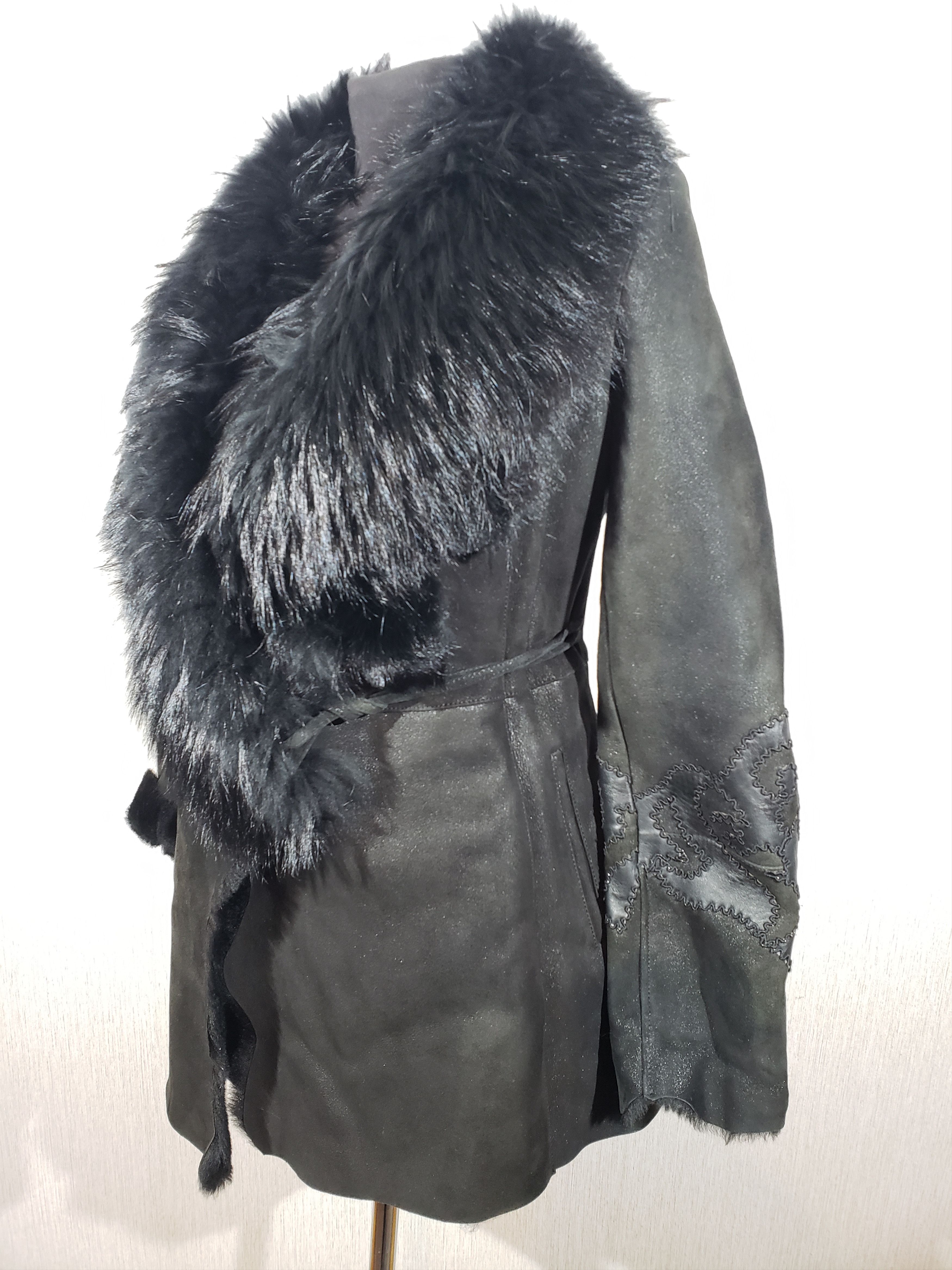 Other Stylish black sheepskin coat with a wide fluffy collar. Size S / US 4 / IT 40 - 2 Thumbnail