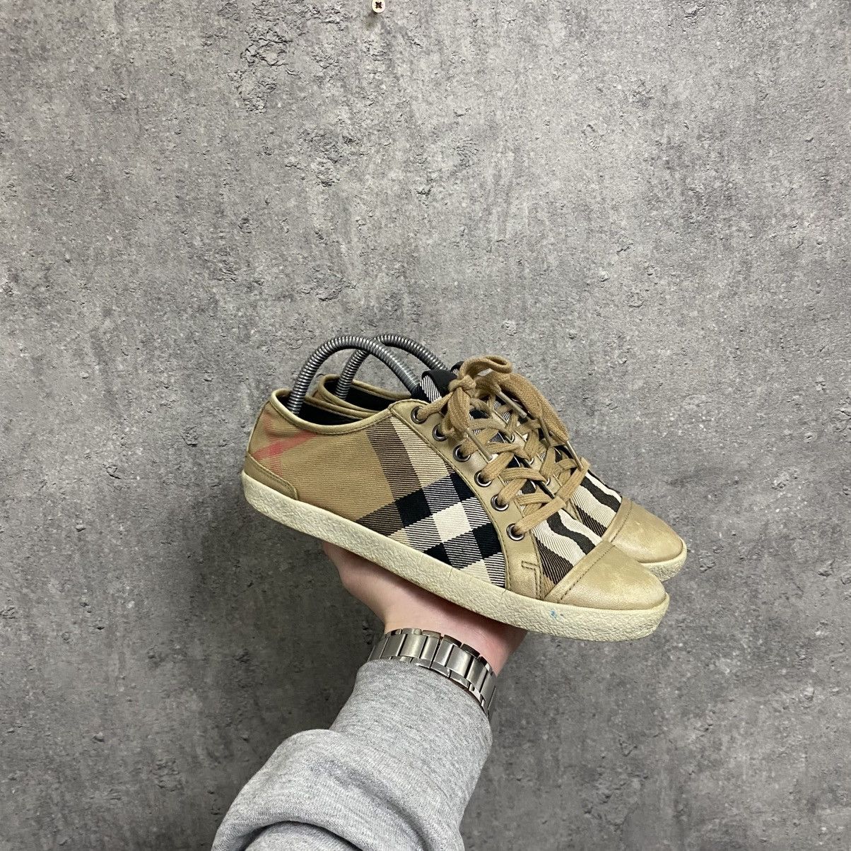 Burberry Burberry Nova Check Low Top Shoes Size US 7 / IT 37 - 1 Thumbnail