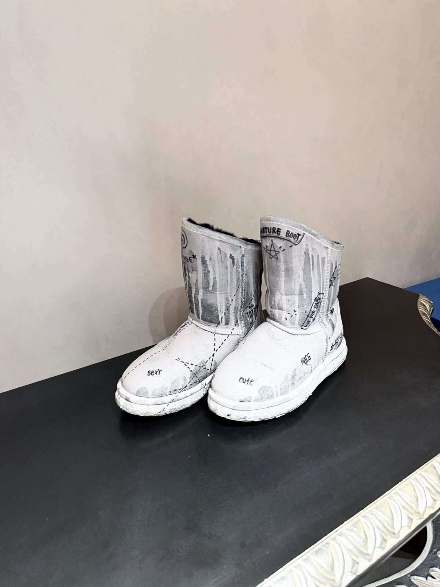 SMFK SFMK x HEYDAY x LUXEco Graffiti Snow Boots Size US 6 / IT 36 - 1 Thumbnail
