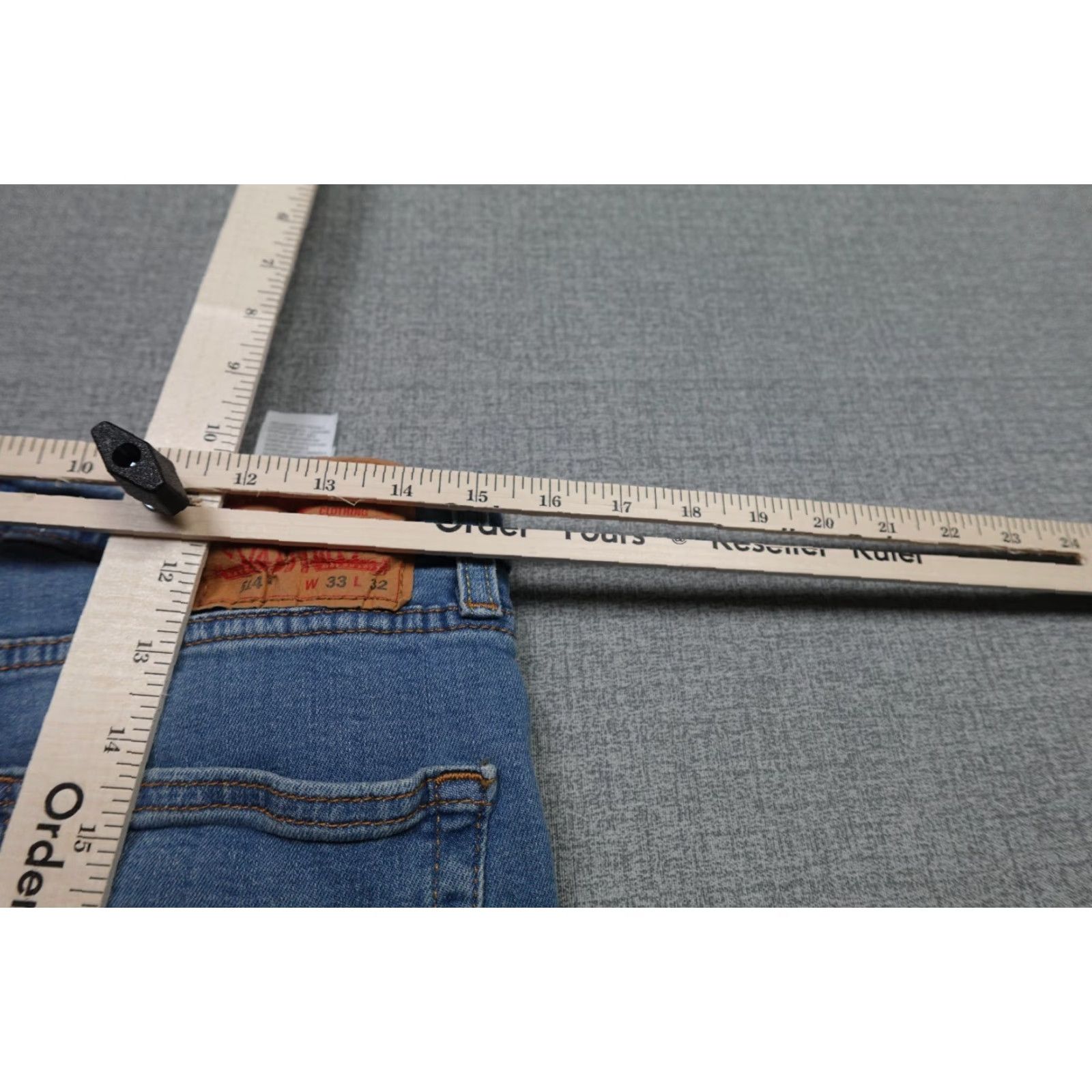 Levi's Levi's 514 Jeans Slim Straight Leg Mens 33 Blue Light Wash Denim Cotton Stretch 5-Pocket Cowboy Western Classic Brand Levi's 514 Mens Jeans Size US 33 - 7 Thumbnail
