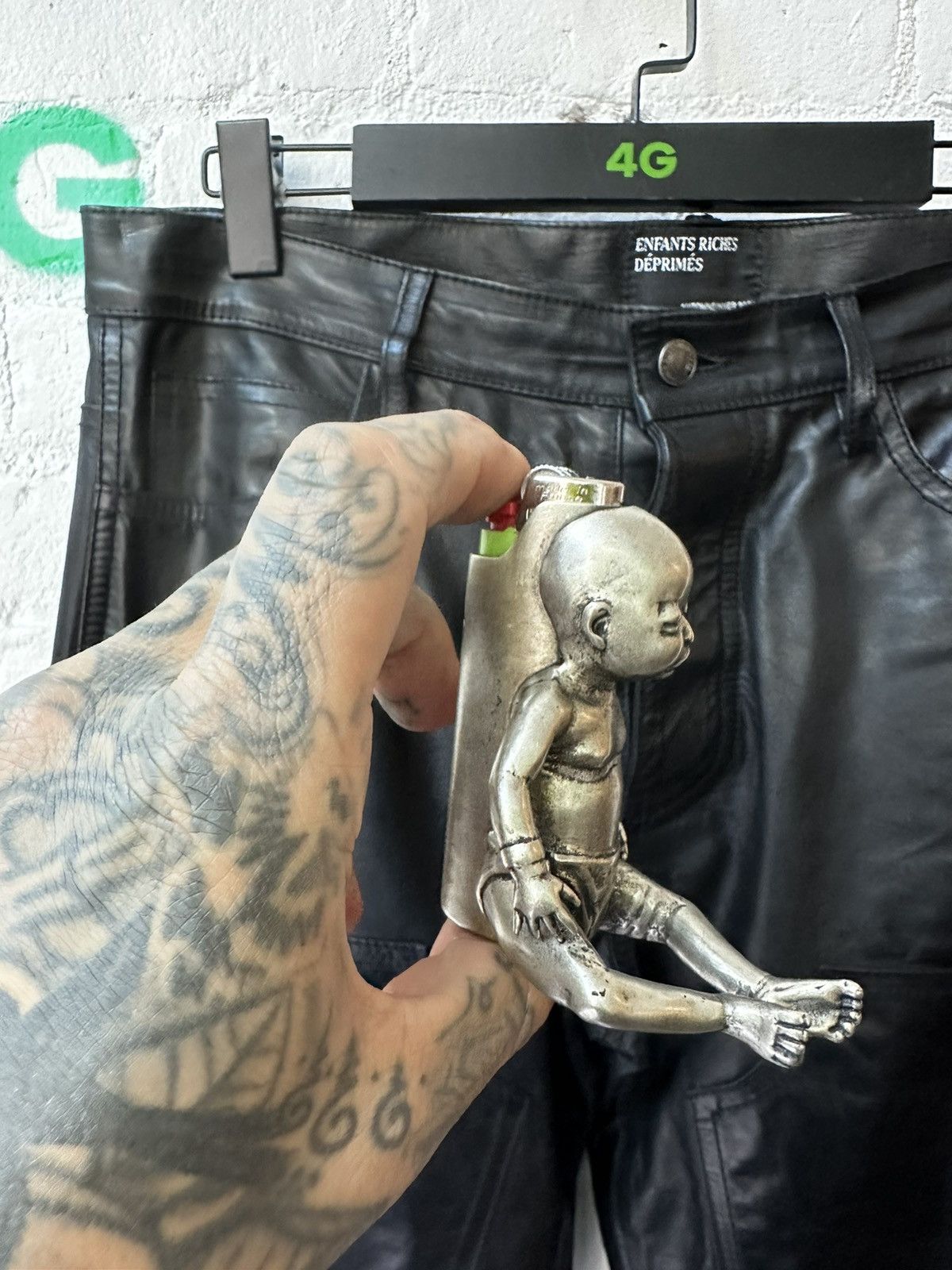 Enfants Riches Deprimes ERD CRYING CRACK BABY HEAD ON FIRE TABLE LIGHTER Size ONE SIZE - 4 Thumbnail