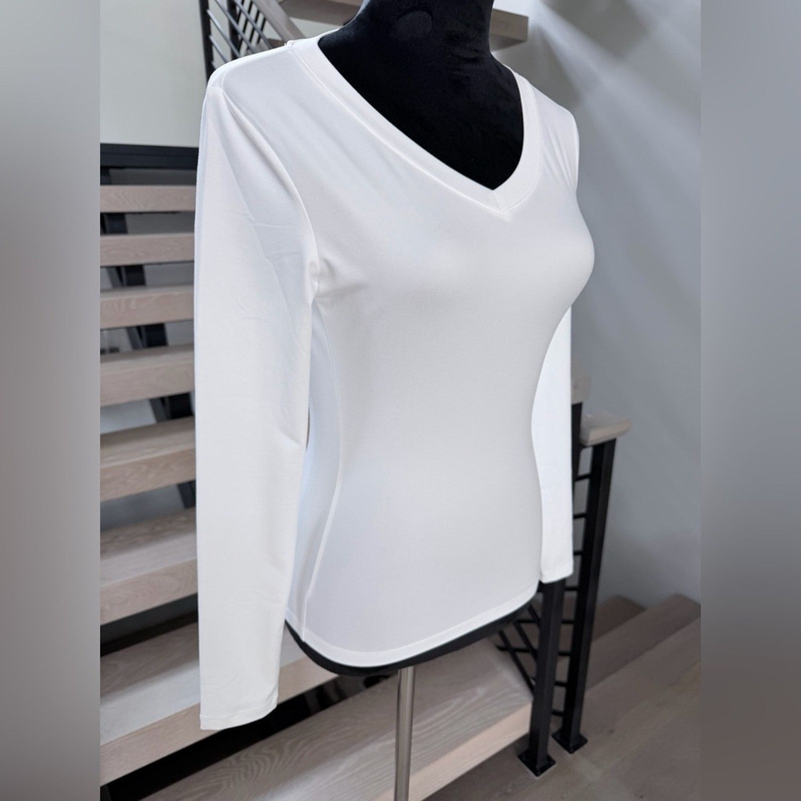 Other New White Basic V neck Crewneck Long Sleeve Women's Top S Size S / US 4 / IT 40 - 3 Thumbnail