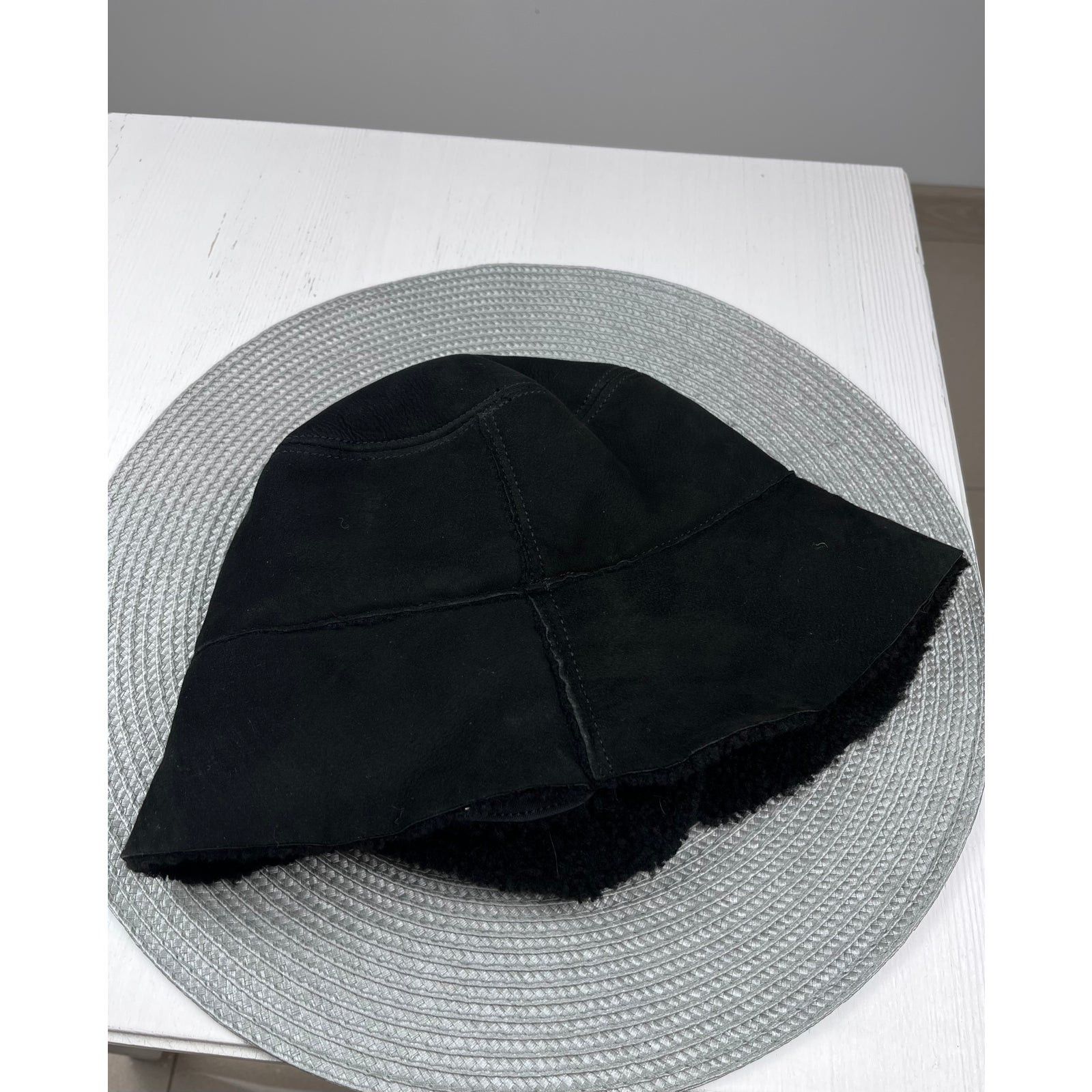 Miu Miu × Prada Prada Shearling Hat Leather Cap red tab logo Italy designer Size ONE SIZE - 2 Thumbnail