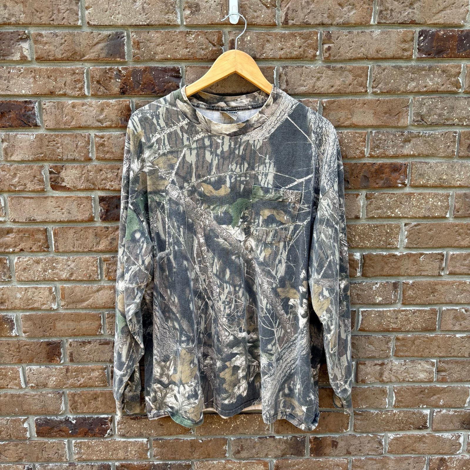 Jerzees Essential Vintage 90s Camo Jerzees Long Sleeve XL Size US XL / EU 56 / 4 - 1 Thumbnail