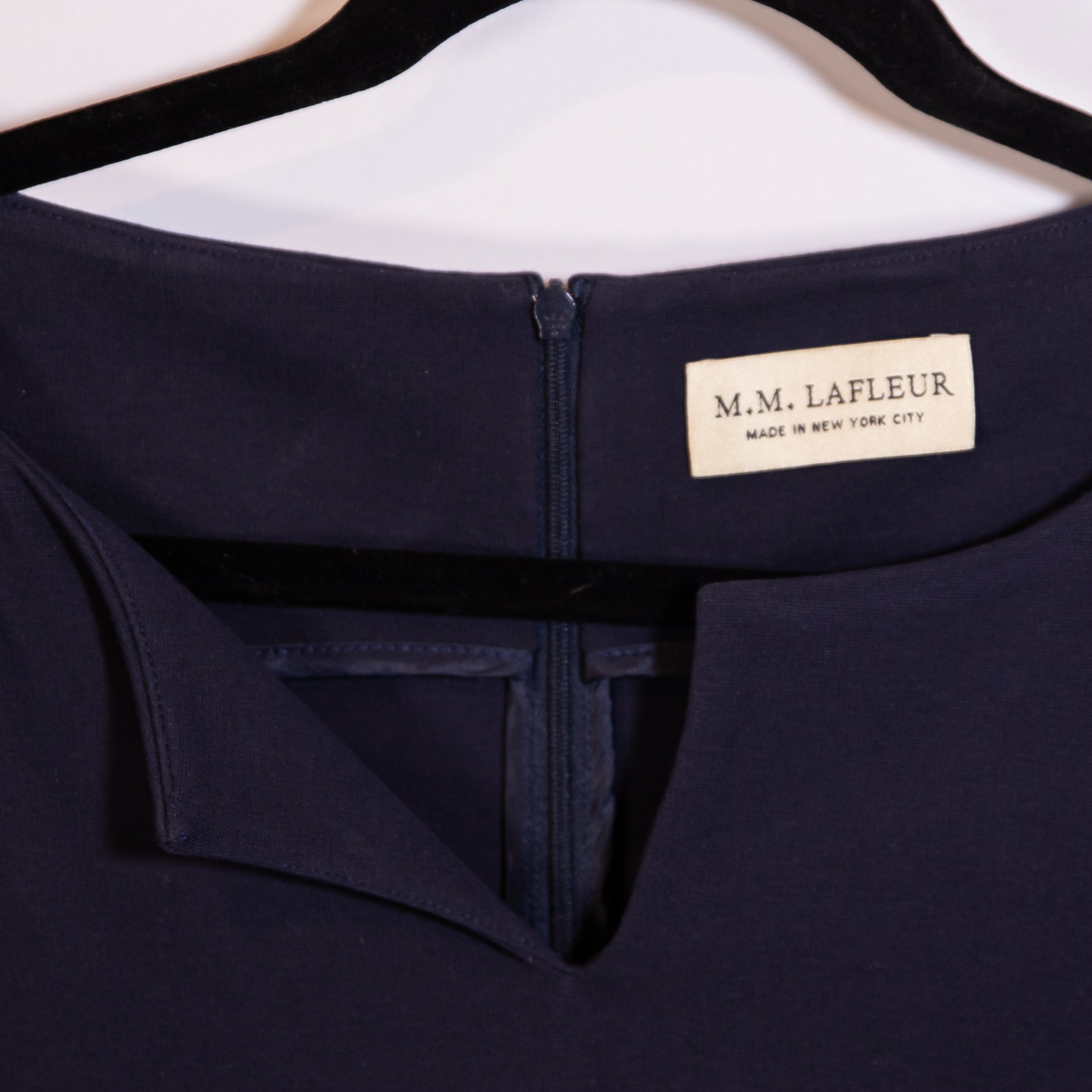 M.M.LaFleur MM. Lafleur Ponte Stretch Notched V Neck Half Size XS / US 0-2 / IT 36-38 - 2 Thumbnail
