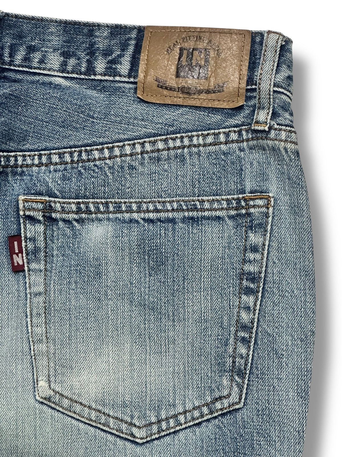Japanese Brand Vintage IN Blue Denim Straight Leg Jeans with Faded Wash Size US 32 / EU 48 - 8 Thumbnail