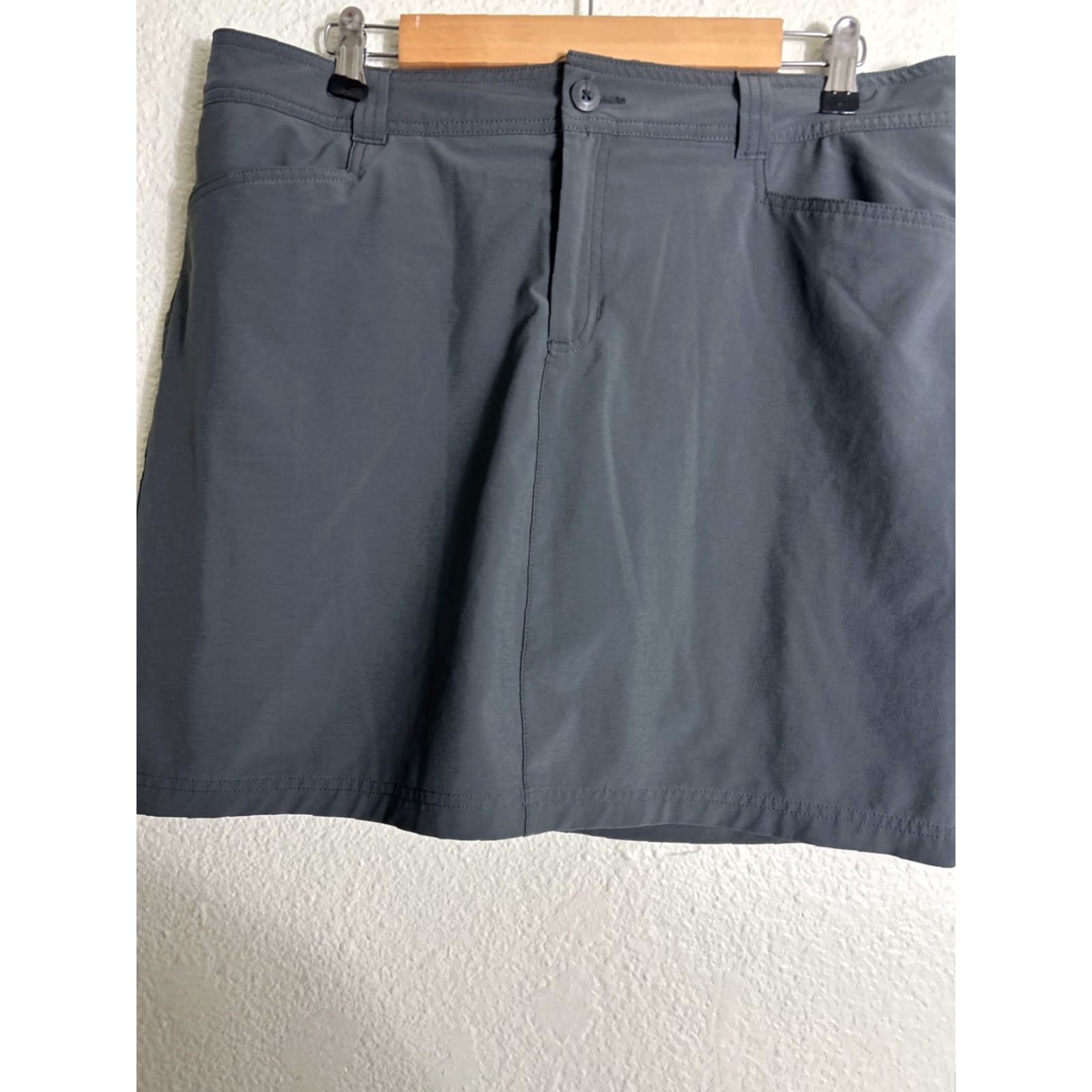 Eddie Bauer Eddie Bauer Women’s Skort Gray 12 Nylon 36x19 Activewear Size ONE SIZE - 4 Thumbnail