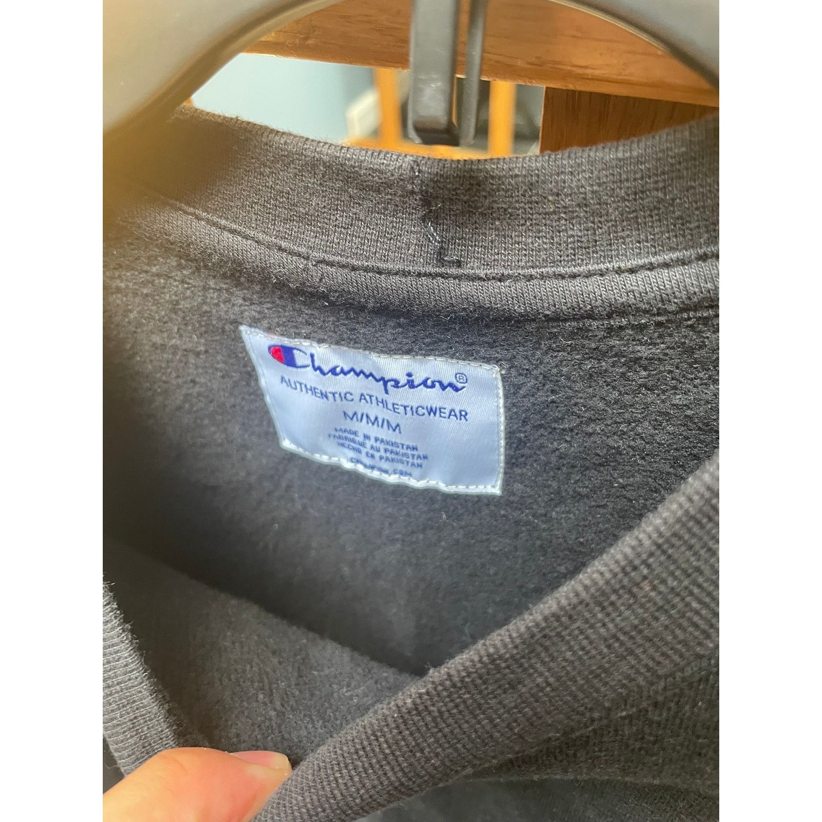 Champion Black Champion Logo Sweater Crewneck Pullover Size Medium Size US M / EU 48-50 / 2 - 2 Thumbnail