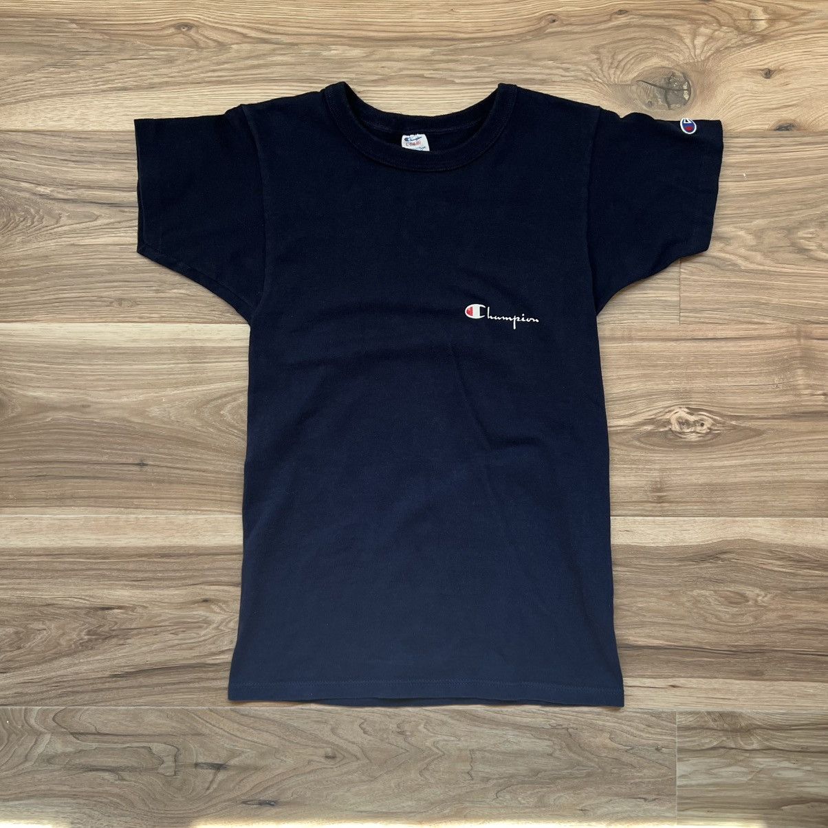 Champion Vintage Champion Script Logo Large Navy Blue Girls T Shirt Size L / US 10 / IT 46 - 1 Thumbnail