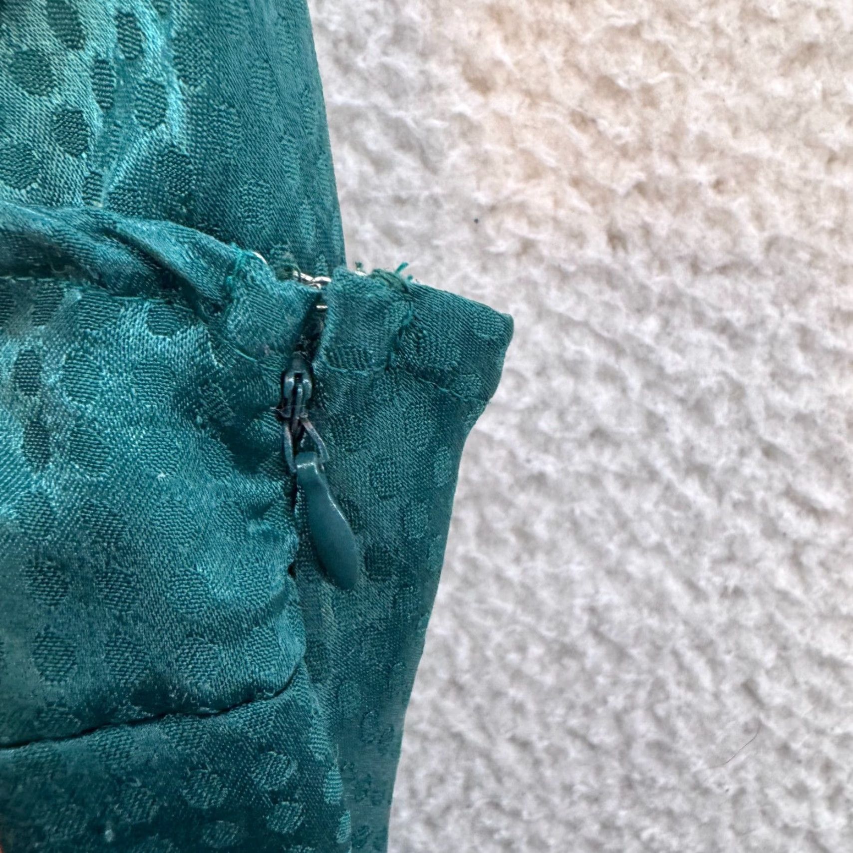 Vintage VINTAGE Y2K Emerald Green Satin Midi Slip Dress M Boho Fairy Cottagecore Peasant Dress Women Size M / US 6-8 / IT 42-44 - 4 Thumbnail