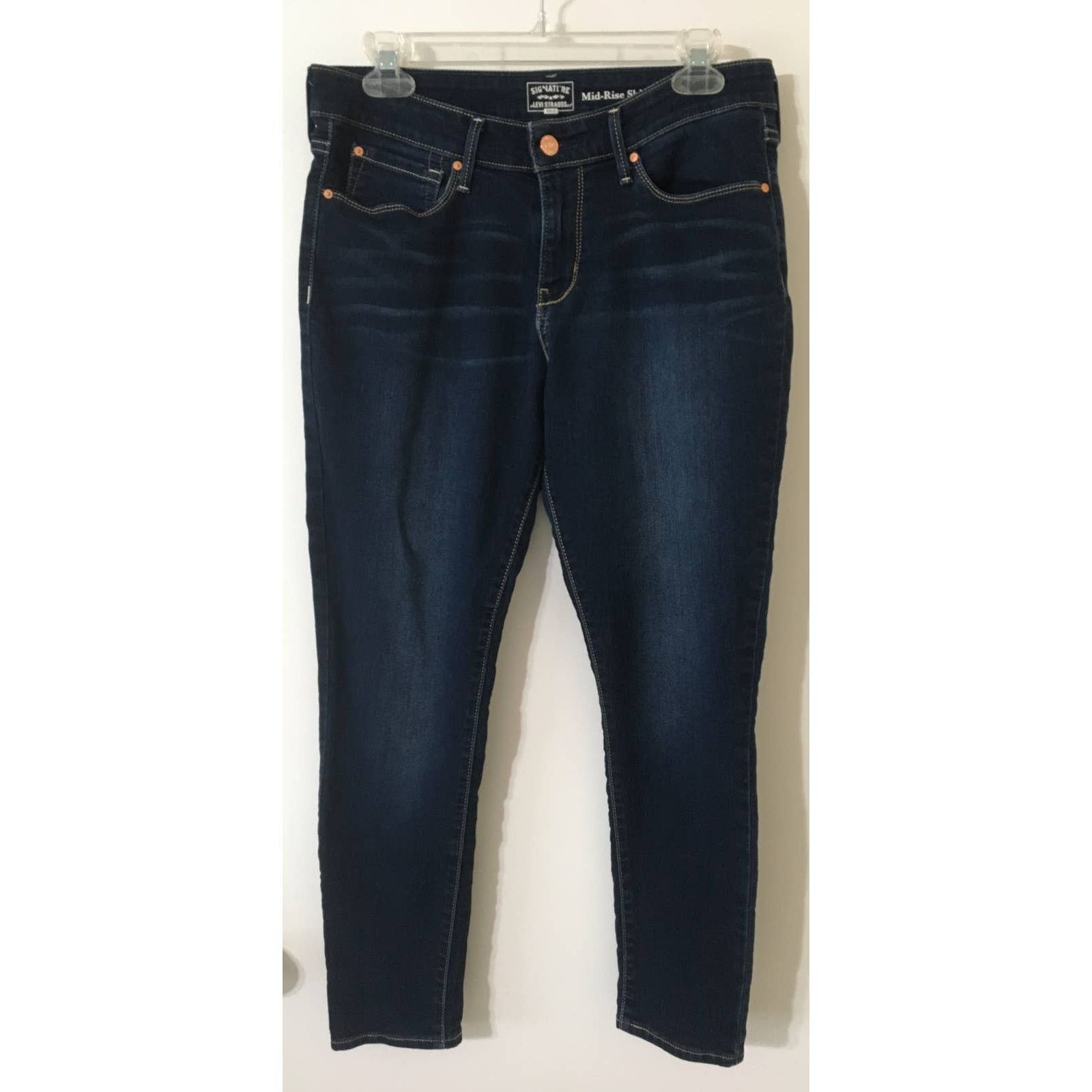 Levi's 10S 30x30 Signature Levi Strauss Gold Mid Rise Skinny Jeans Size 30" / US 8 / IT 44 - 1 Thumbnail