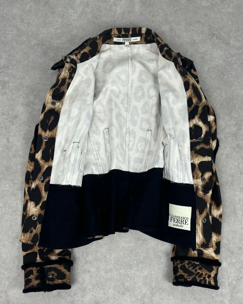Gianfranco Ferre AW2006 Gianfranco Ferre Beige Leopard Print Blazer & Skirt Set Size M / US 6-8 / IT 42-44 - 8 Thumbnail