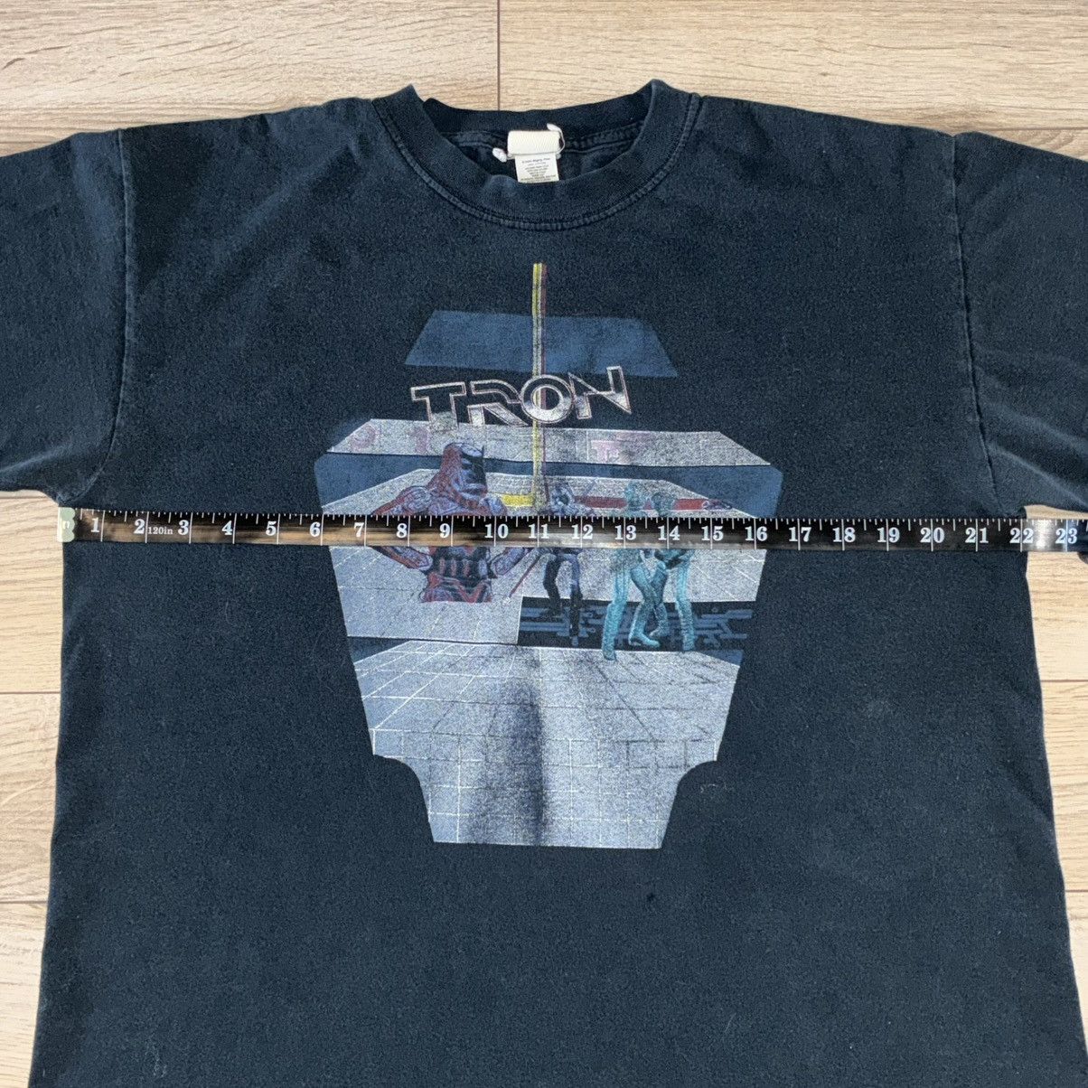 Other 2005 Tron movie promo tee Size US L / EU 52-54 / 3 - 6 Thumbnail