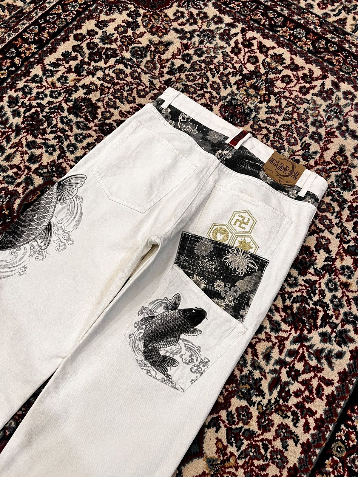 Japanese Brand Crazy vintage Karakuri Tamashi embroidered denim Size US 32 / EU 48 - 2 Thumbnail