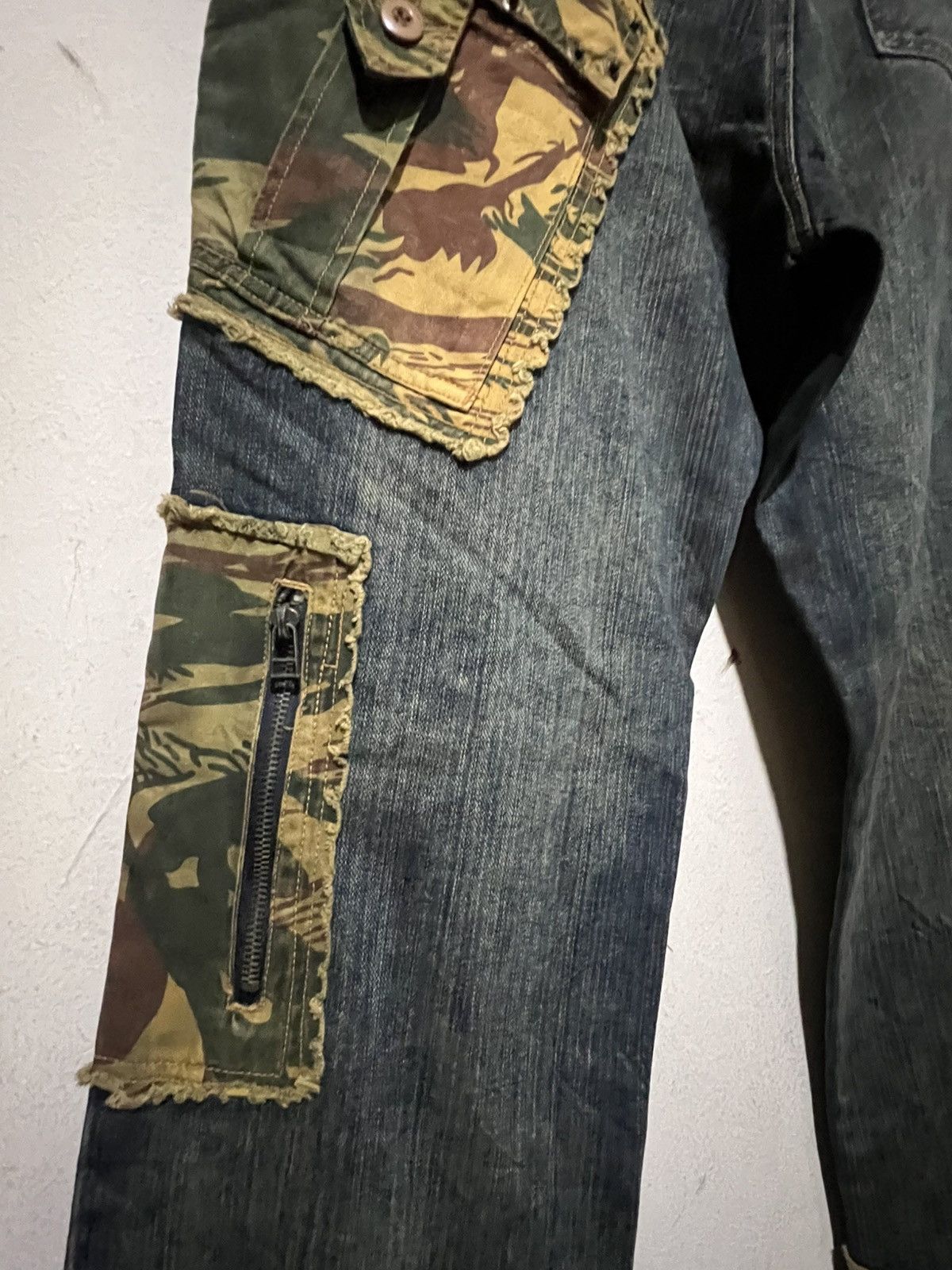 Other Y2k jeans with camo pocket Size US 34 / EU 50 - 11 Thumbnail
