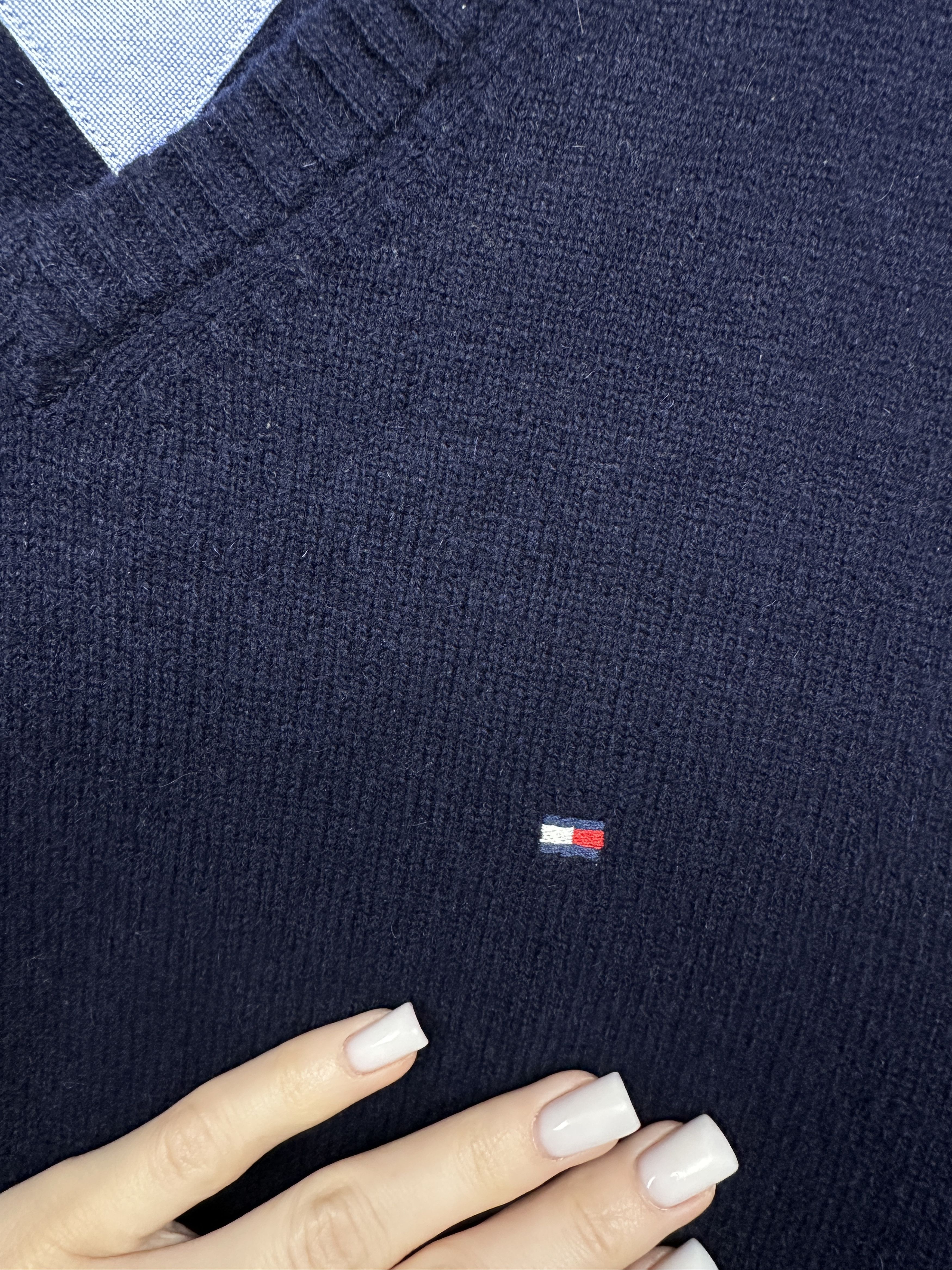 Tommy Hilfiger Tommy Hilfiger Vintage Mens Wool Knit Vest Sweater Jumper Size US XL / EU 56 / 4 - 3 Thumbnail