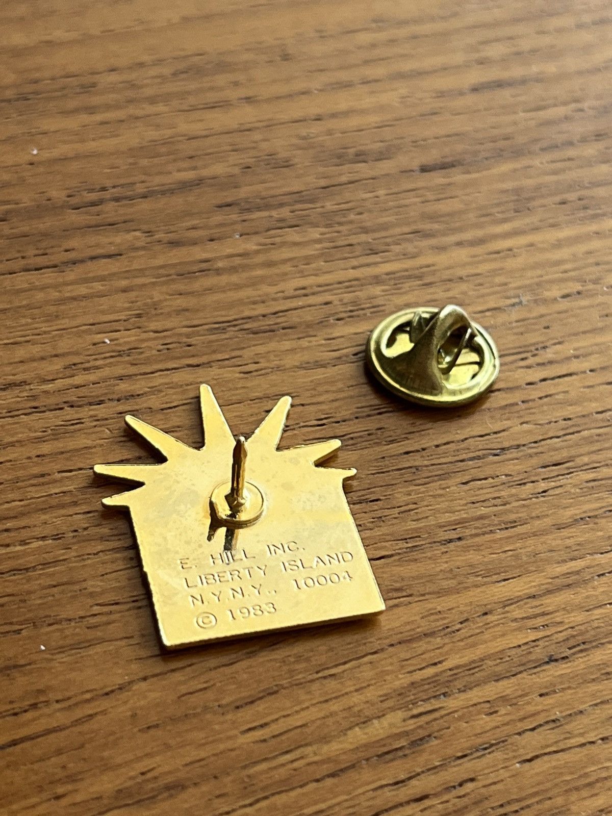 Vintage Liberty Island vintage pin Size ONE SIZE - 5 Thumbnail