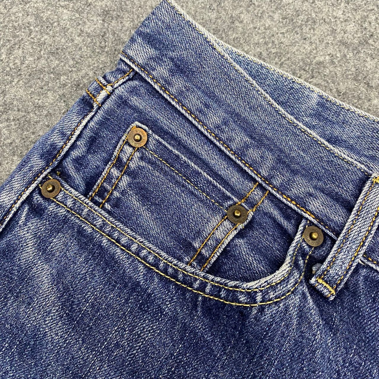 Uniqlo Vintage Uniqlo Regular Straight Selvegde Denim Jeans Size US 30 / EU 46 - 11 Thumbnail