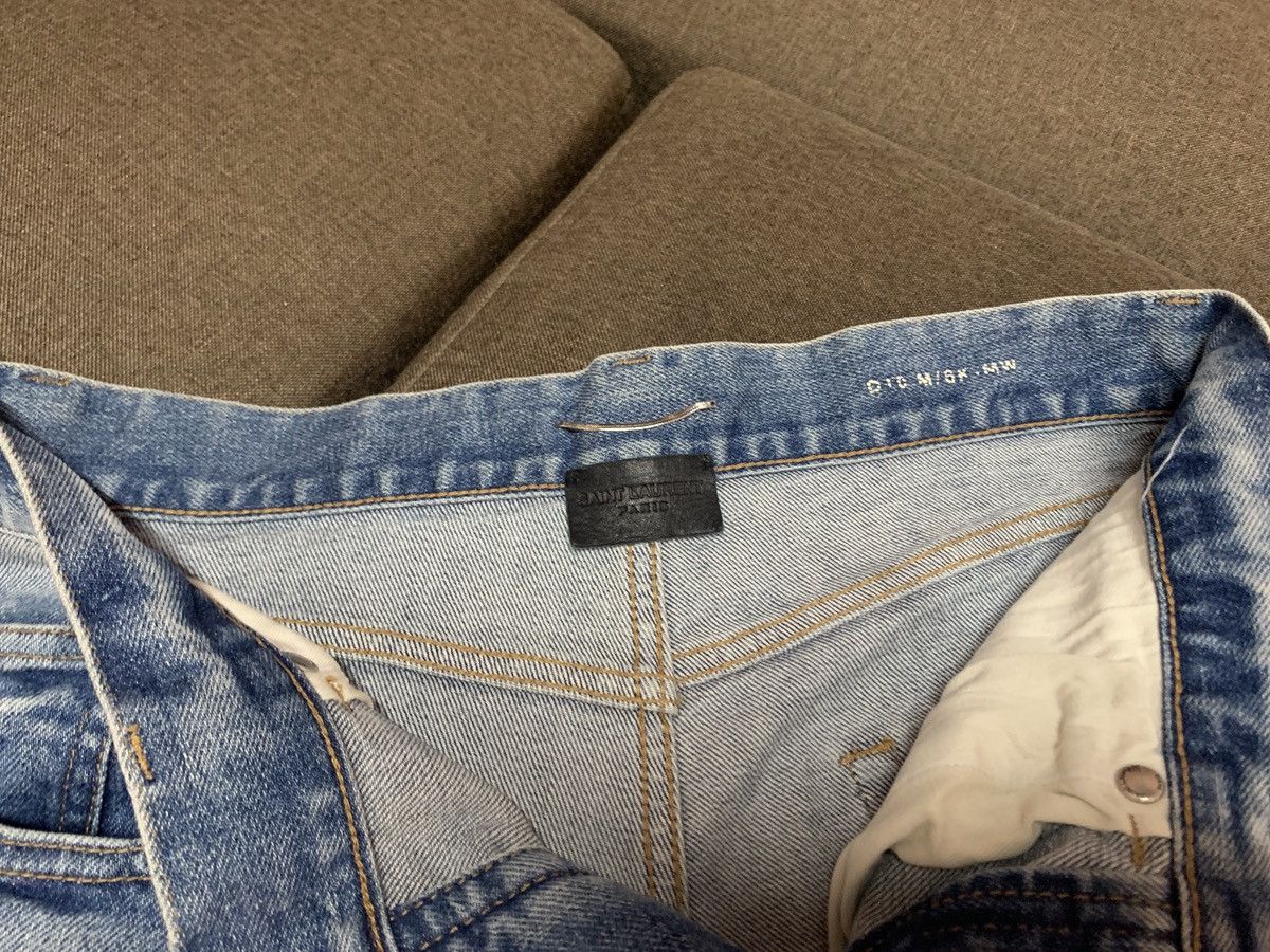 Saint Laurent Paris 2019 Saint Laurent Paris D10 Distressed Light Wash Denim Size US 32 / EU 48 - 6 Thumbnail
