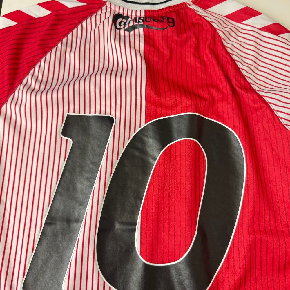 Hummel Denmark 1986 Home #10 Football Shirt Size US M / EU 48-50 / 2 - 4 Thumbnail